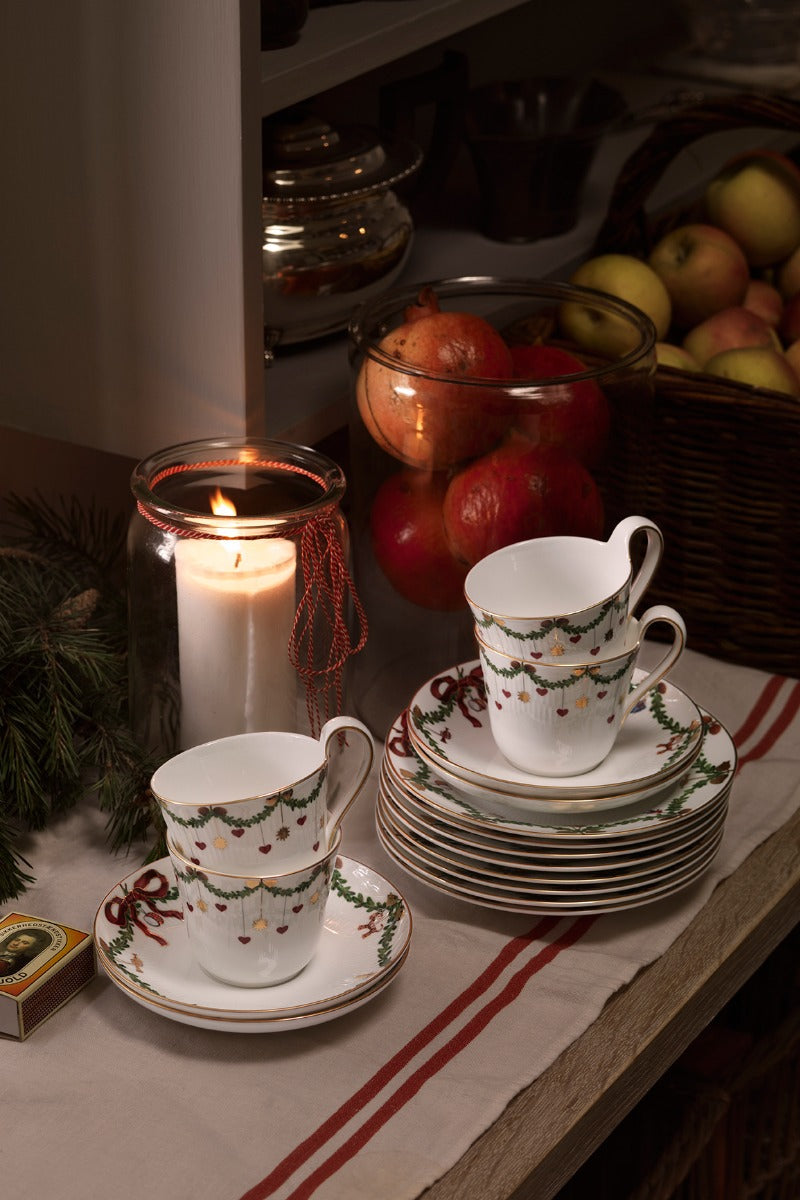 Royal Copenhagen Stjerneriflet jul højhankskop m/ underkop - 24 cl. - Bahne